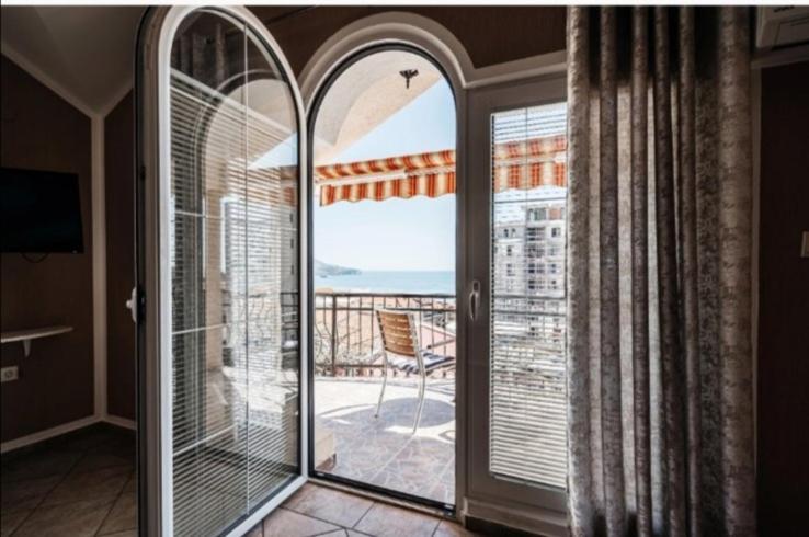 D & S Family Apartments Будва Экстерьер фото