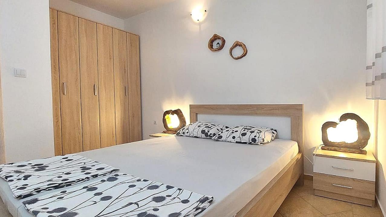 D & S Family Apartments Будва Экстерьер фото